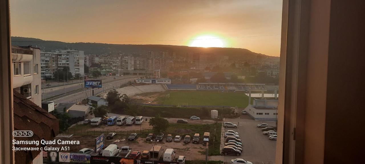 Синьо Лято Varna Bagian luar foto